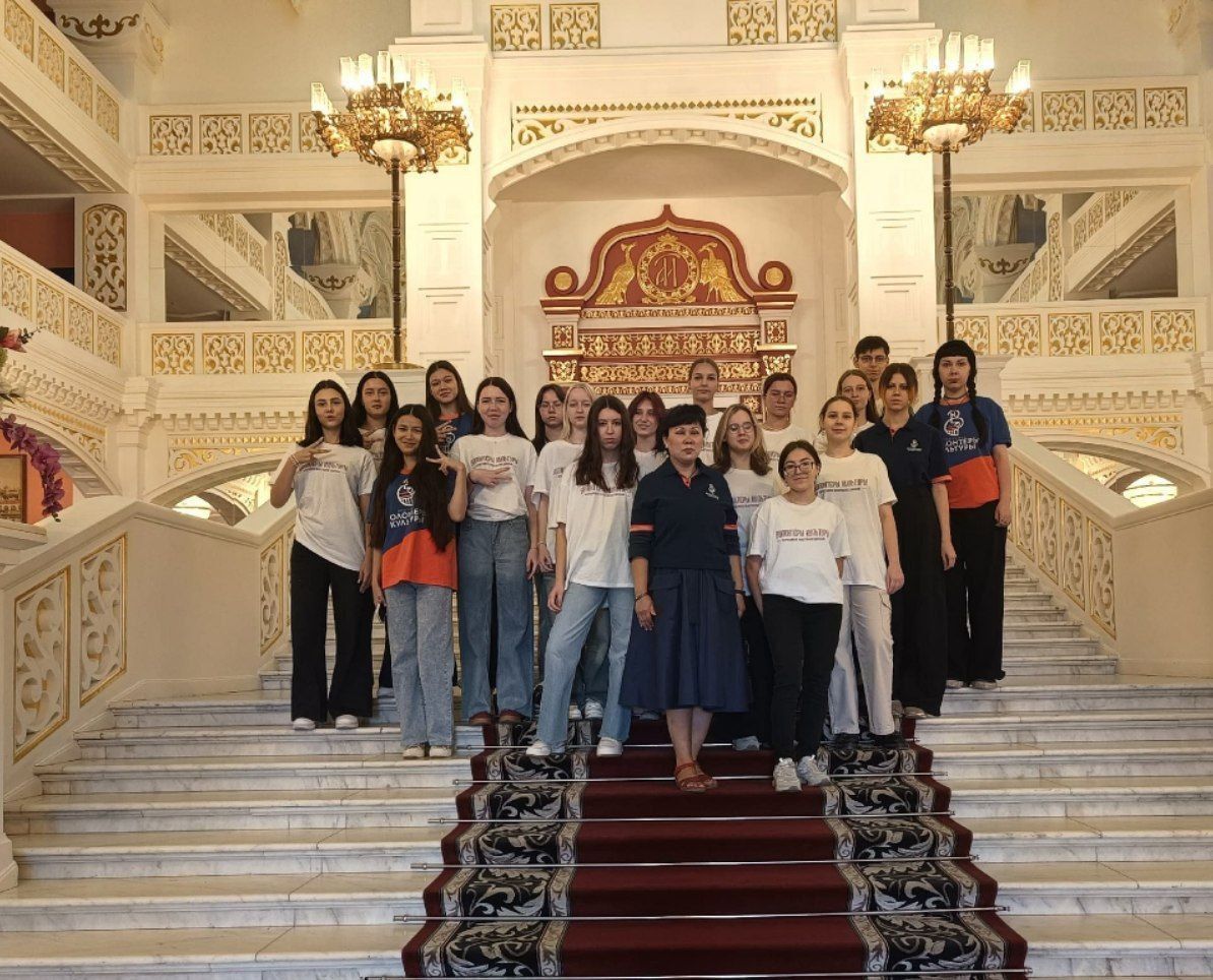 Студенты АГПК внесли вклад в организацию Всероссийского фестиваля школьных хоров Студенты АГПК внесли вклад в организацию Всероссийского фестиваля школьных хоров