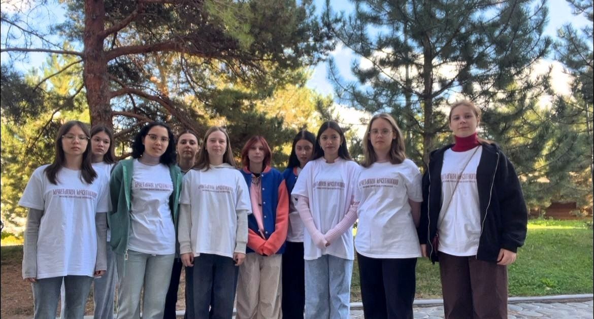 Волонтеры культуры АГПК оказали помощь на "Астраханской палитре" Волонтеры культуры АГПК оказали помощь на "Астраханской палитре"