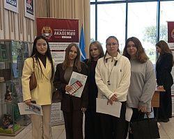 Студенты АГПК на ярмарке трудоустройства в рамках визита министра труда