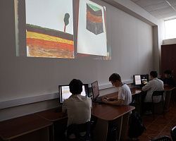 Выставка и документальный фильм о почве и экологии для студентов механического отделения