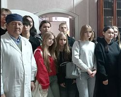 Ветеринарная лаборатория глазами студентов в рамках "Экскурс в профессию"