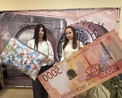 Студенты специальности «Банковское дело» познакомились с работой современного банка на Дне открытых дверей